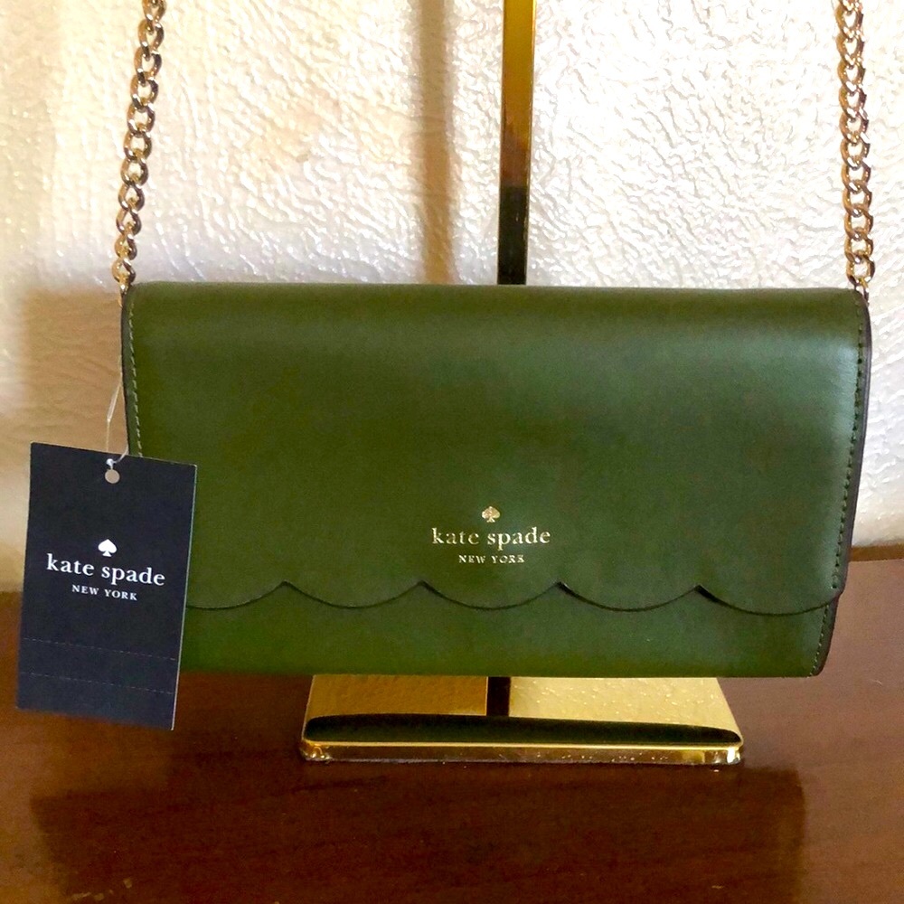 Kate Spade Green Leather Wristlet with Gold Chain